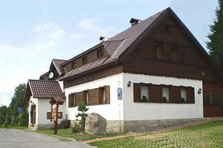 Ubytov�n� v Romantick�m penzionu v Albrechtic�ch v Jizersk�ch hor�ch - baz�n